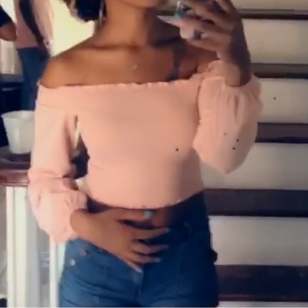 Pink off the shoulder top - Picture 4 of 4